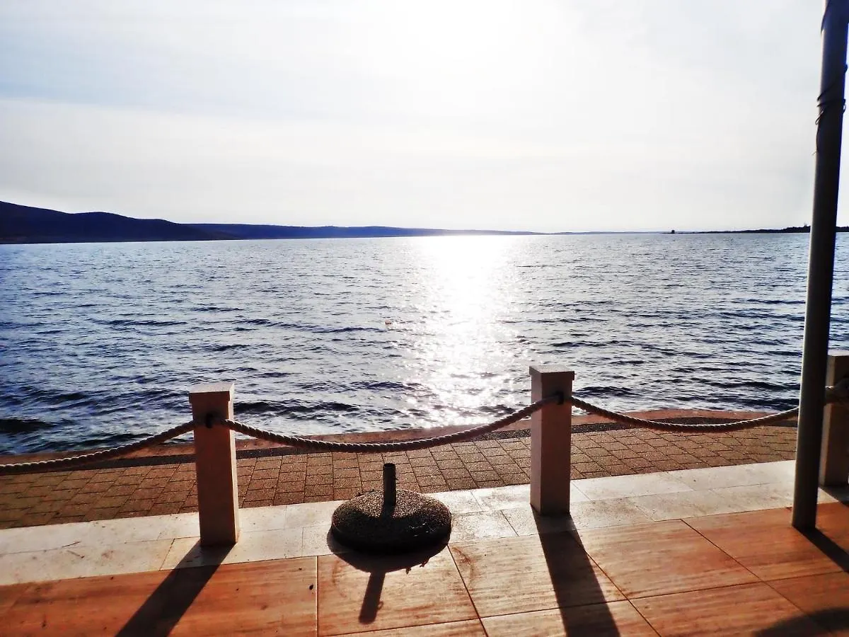Apartments Sidro On The Beachfront Starigrad Paklenica
