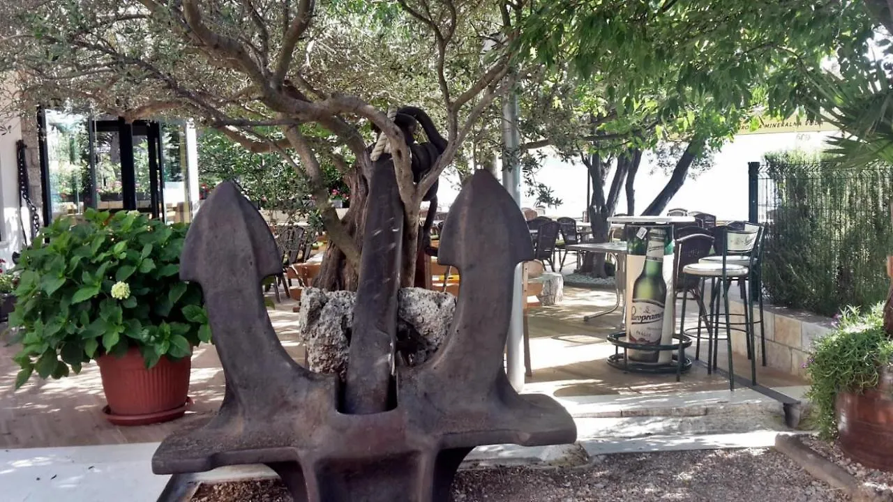 Apartments Sidro On The Beachfront Starigrad Paklenica