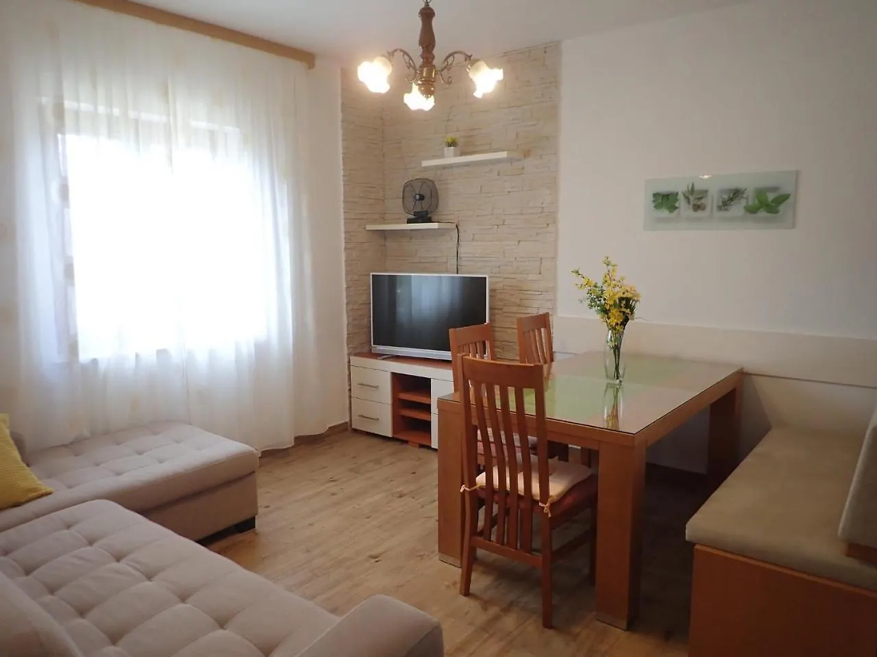 Apartments Sidro On The Beachfront Starigrad Paklenica