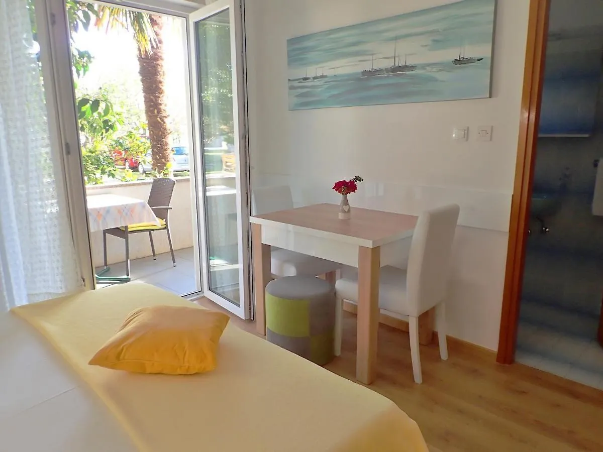 Apartments Sidro On The Beachfront Starigrad Paklenica