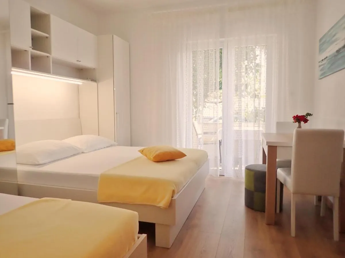 Apartments Sidro On The Beachfront Starigrad Paklenica