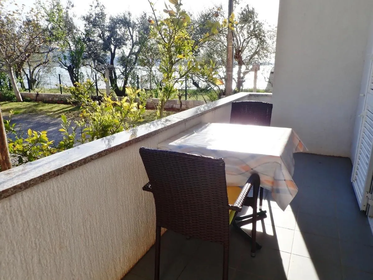 Apartments Sidro On The Beachfront Starigrad Paklenica